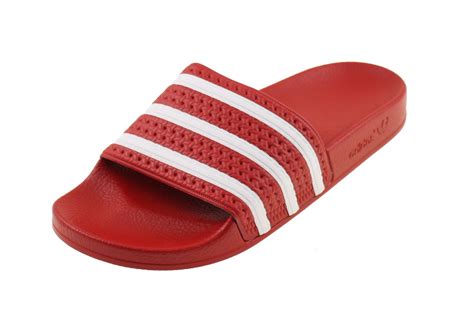 rood zwarte adidas slippers|Adidas club slippers.